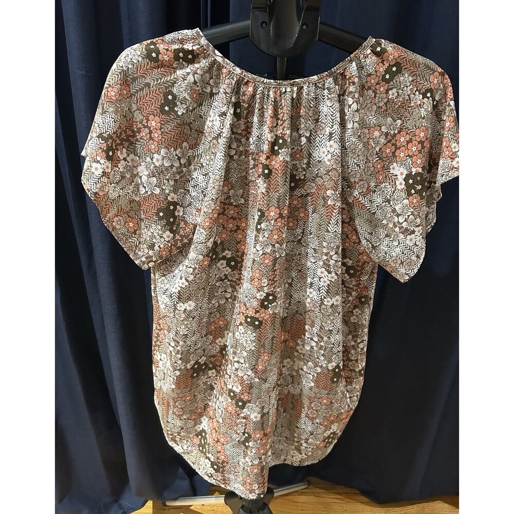 Floral Lace-Up Blouse Women's size XL - Picture 2 of 3